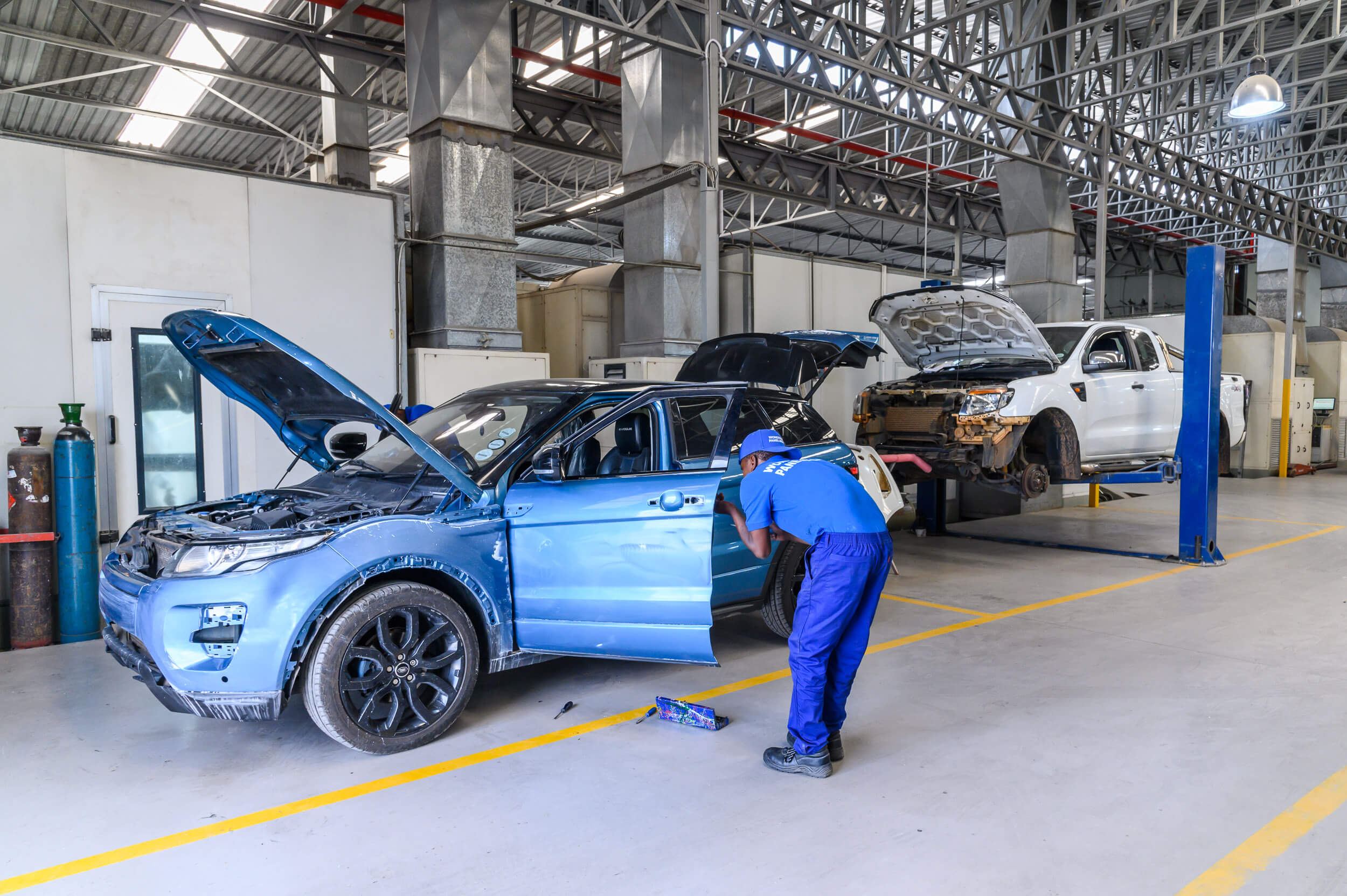 Car repair service image